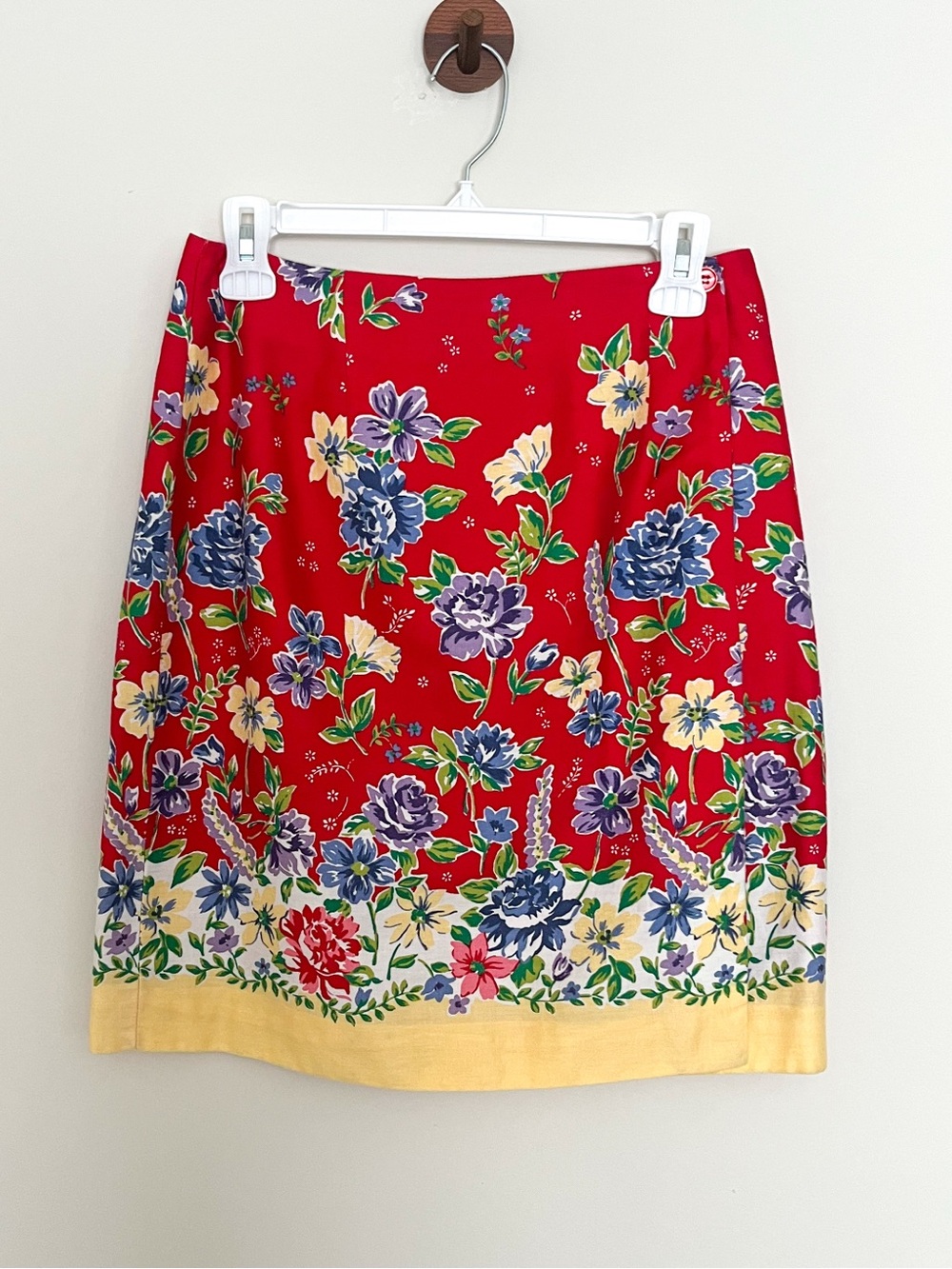 TALBOTS Red Floral Button Wrap A Line Skirt Cotton Preppy Women’s 10 Petite